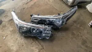 Headlamp Toyota Corolla 2014( South )