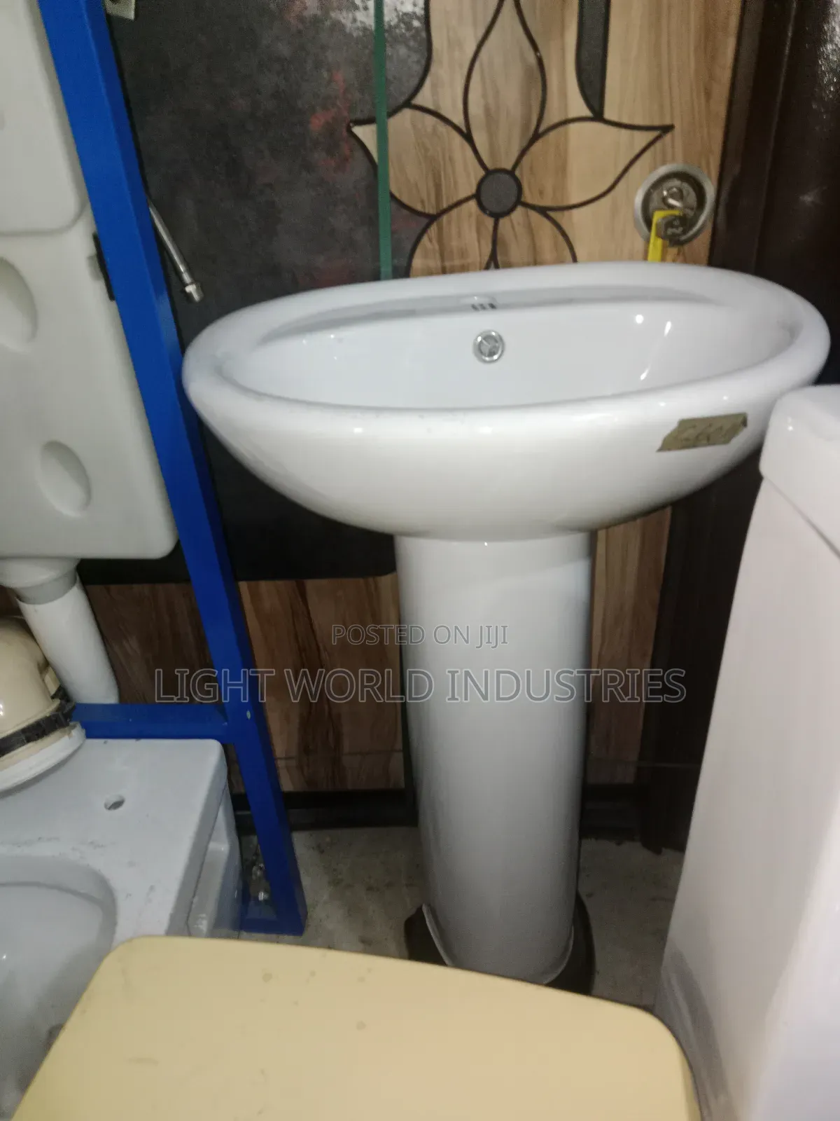 Mini Executive Wc
