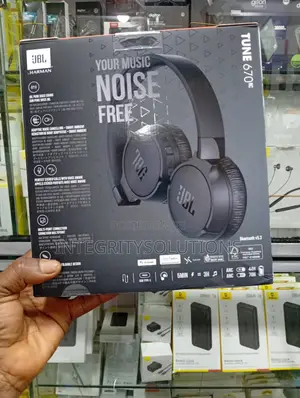 JBL Tune 670