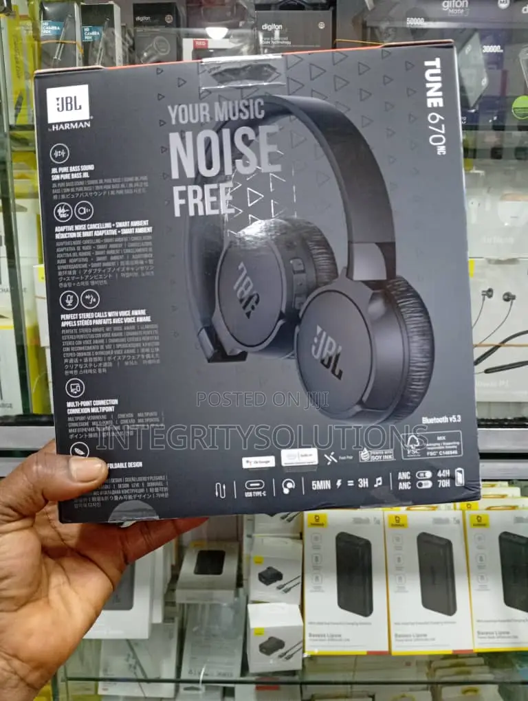 JBL Tune 670