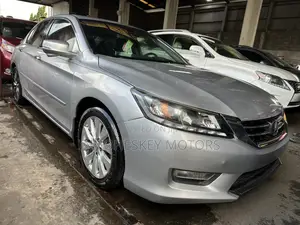 Honda Accord EX-L V-6 4dr Sedan FWD (3.5L 6cyl 6A) 2013 Silver