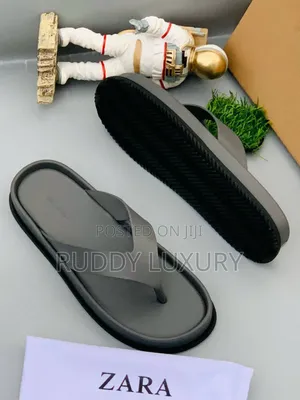 Zara Slides