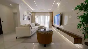 Luxury 2-Bedroom Apartment With Modern Facilities.