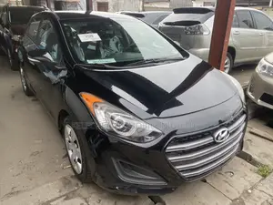 Hyundai Elantra Value Edition Sedan FWD (2.0L 4cyl 6A) 2017 Black