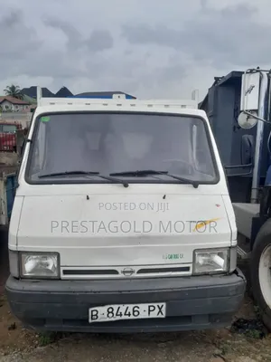 Nissan Trade Mini Truck With Open Bucket 1999 White