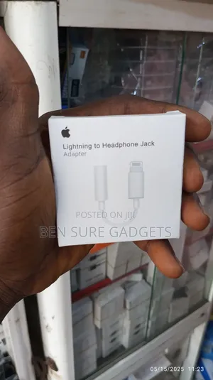 Lightning to Headphone Jack Adapter