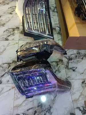 Cadillac Escalade 2016 Headlights