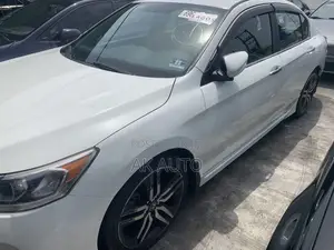 Honda Accord Sport SE 4dr Sedan FWD (2.4L 4cyl 2A) 2017 White