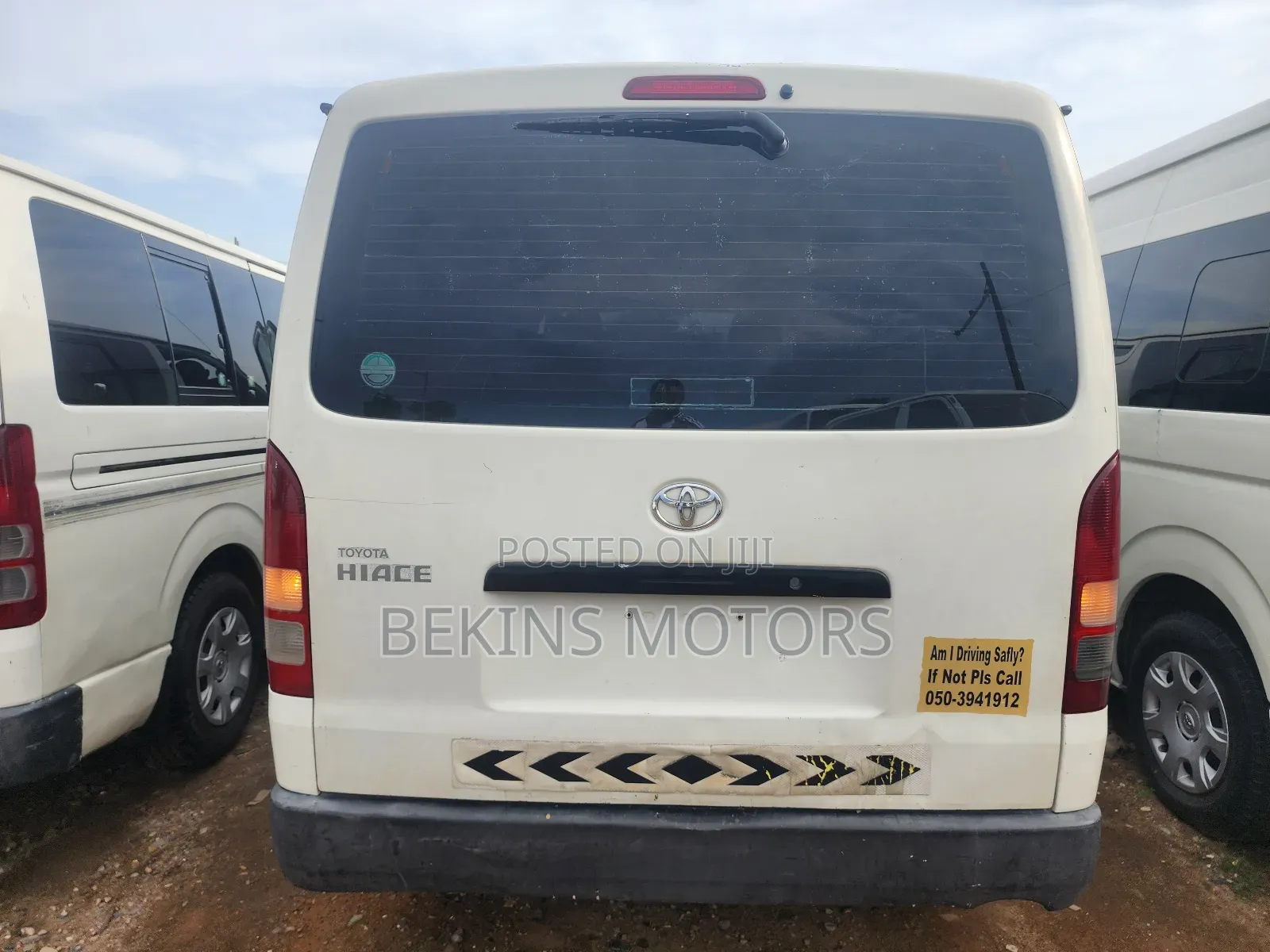 Toyota HiAce 2013 White