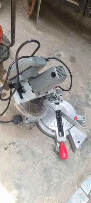 Miter Saw Machine
