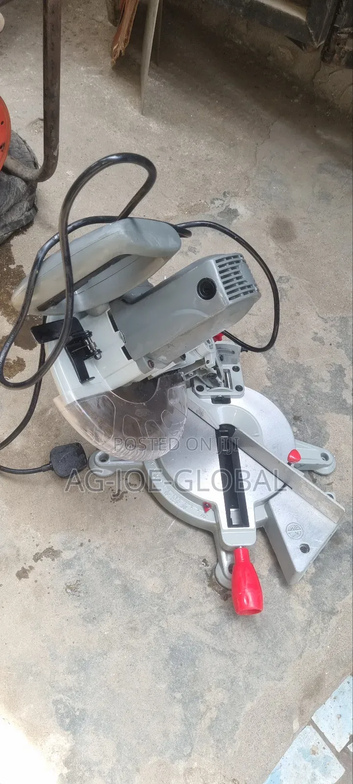Miter Saw Machine