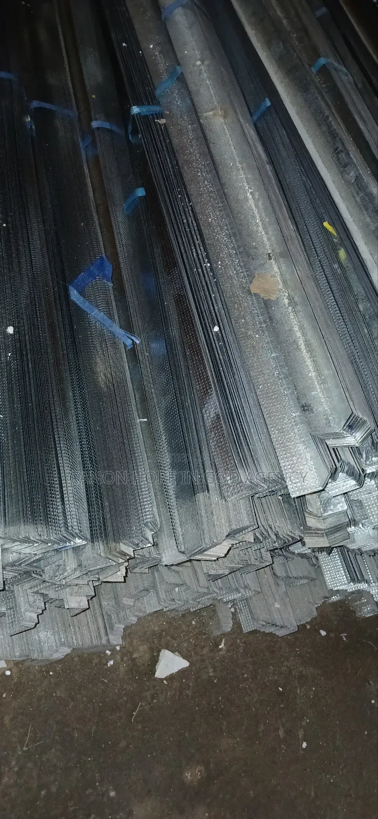 Ceiling Wall Angle for Gypsum/Plaster Board