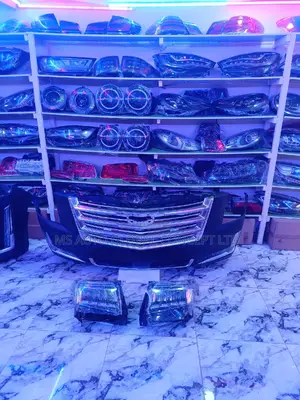 Cadillac Escalade 2016 Front Bumper And Headlights