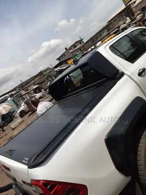 Manual Rolling Boot Cover With Gr Spots Spoiler Hilux 2024
