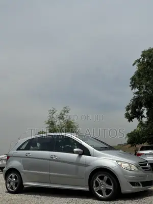 Mercedes-Benz 200 2001 Silver