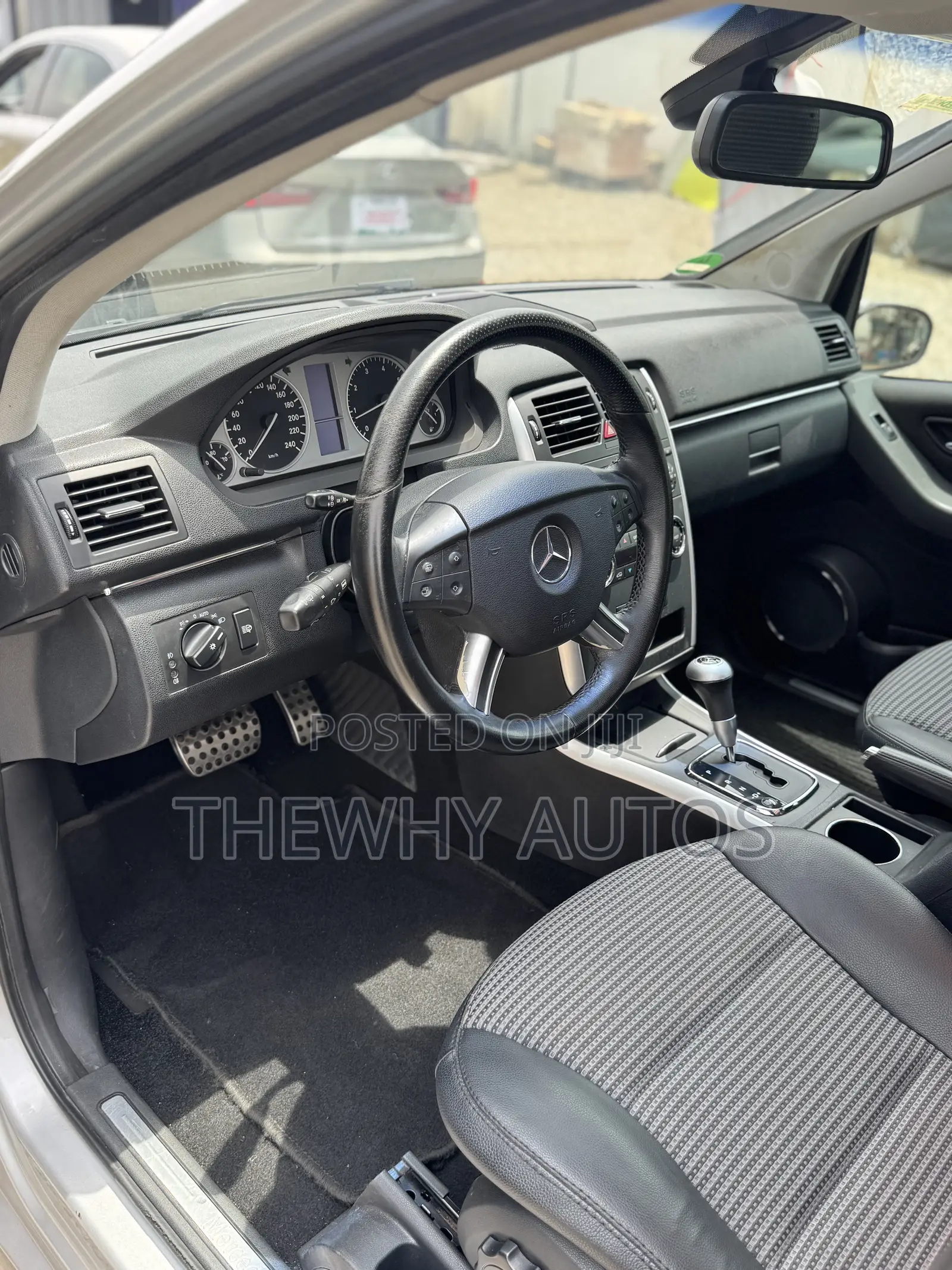 Mercedes-Benz 200 2001 Silver