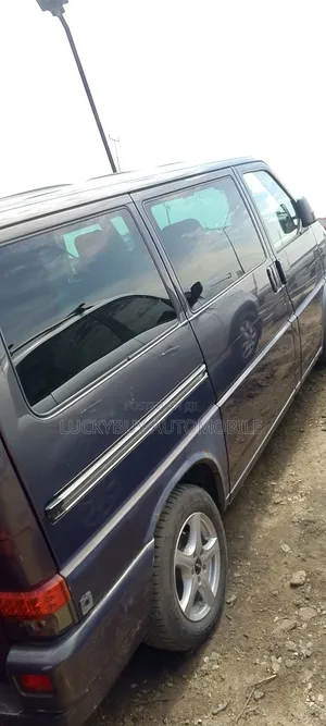 Volkswagen Transporter 2000 Grey