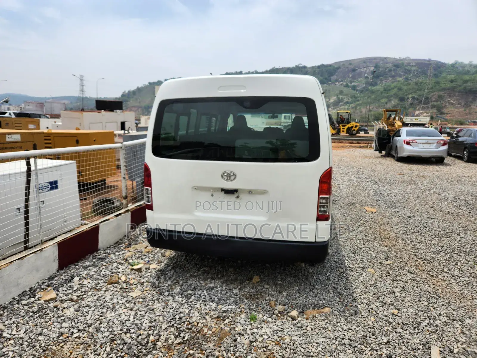 Toyota HiAce 2012 White
