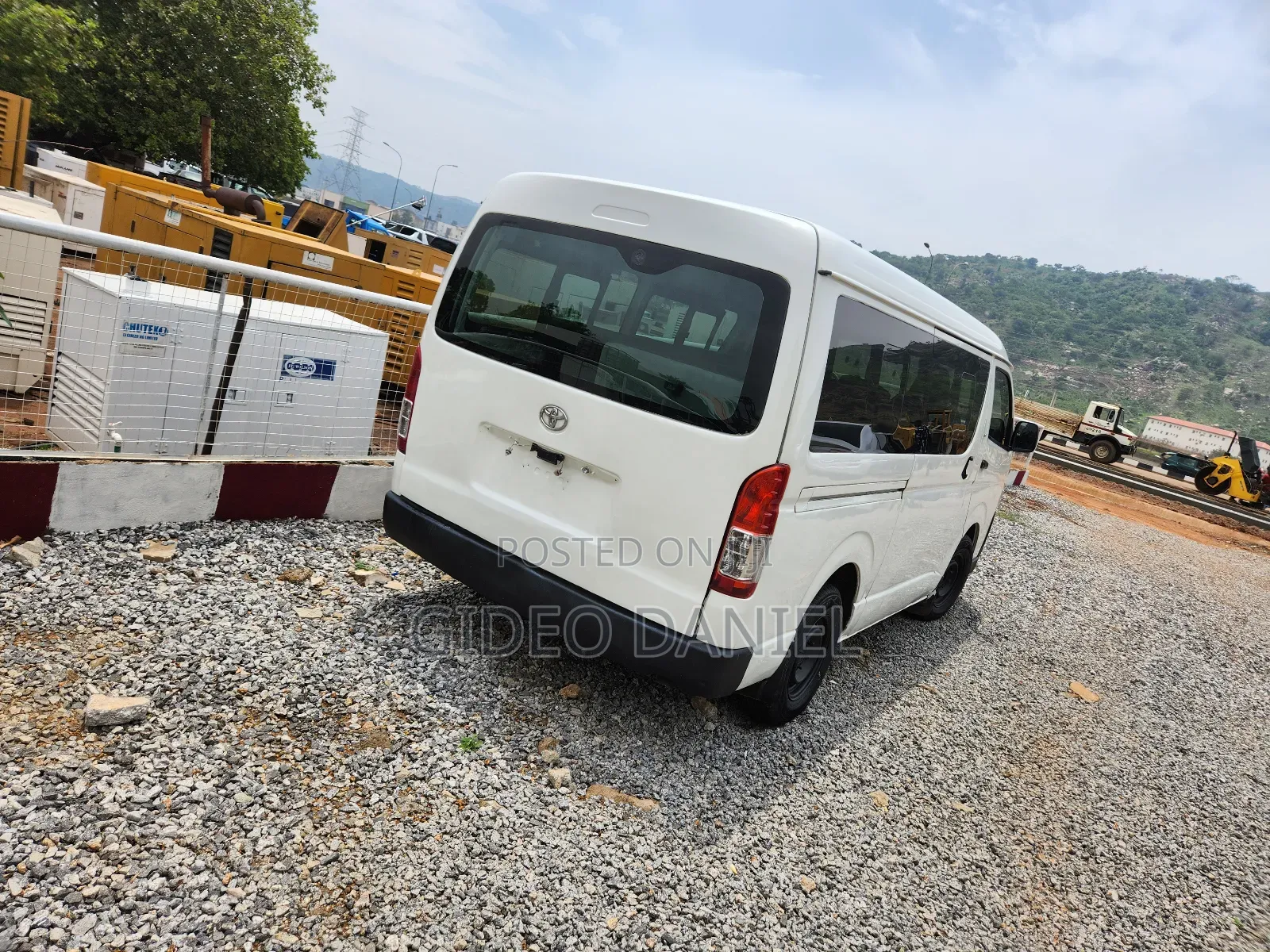 Toyota HiAce 2012 White
