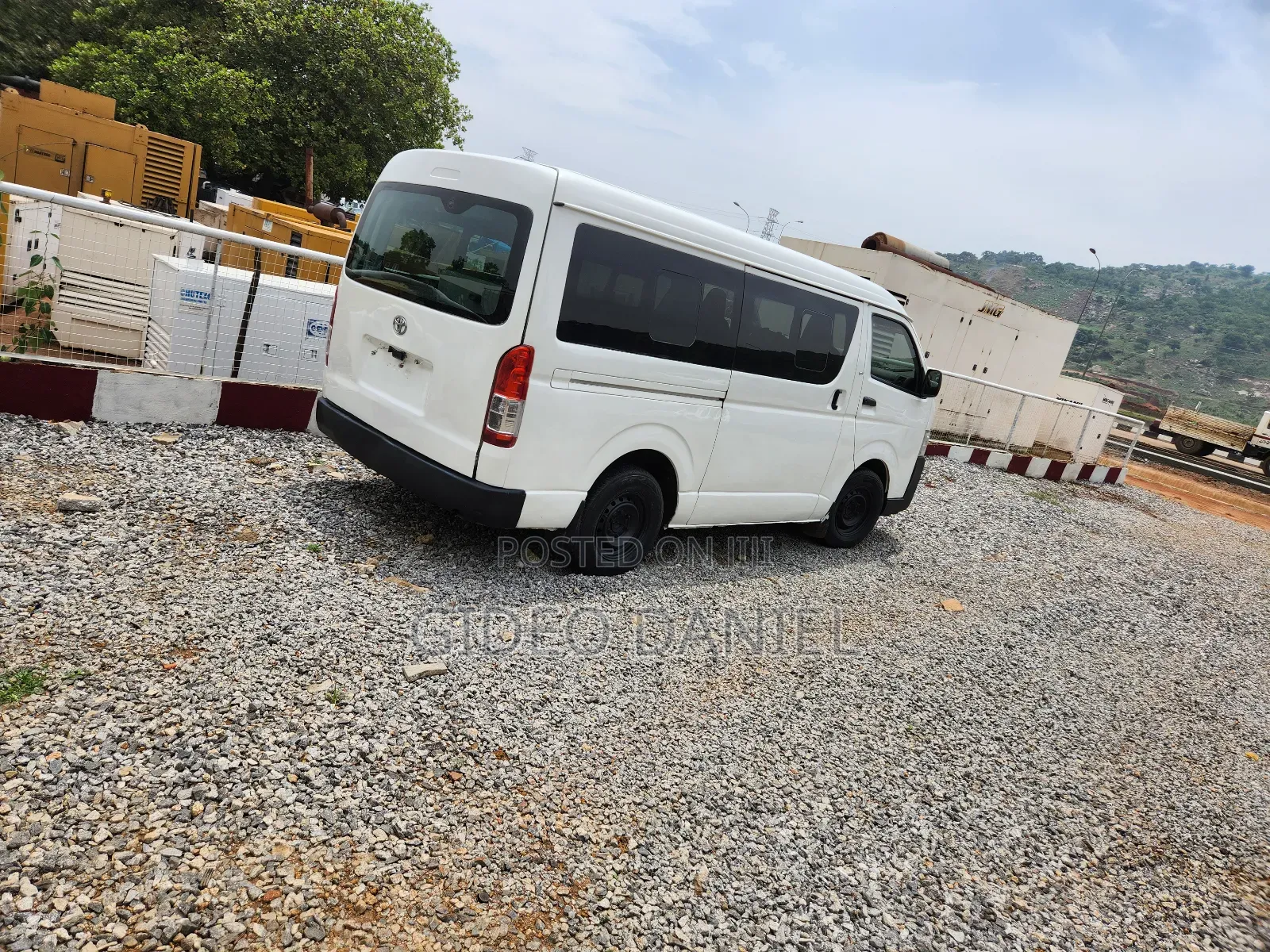 Toyota HiAce 2012 White