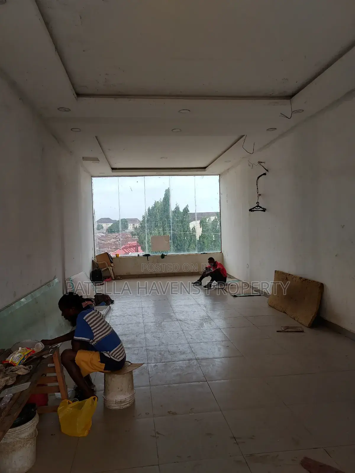Massive Space to Let