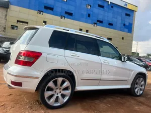 Mercedes-Benz GLK-Class 350 4MATIC 2011 White