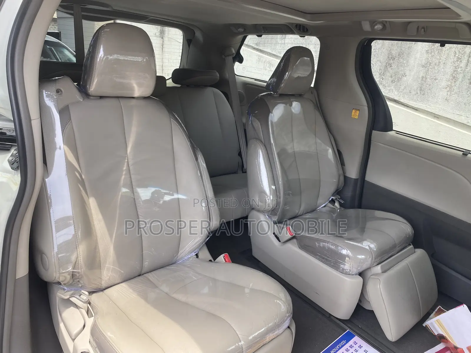Toyota Sienna Limited 7 Passenger 2012 White