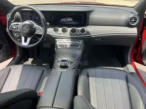 Mercedes-Benz E300 2019 Red