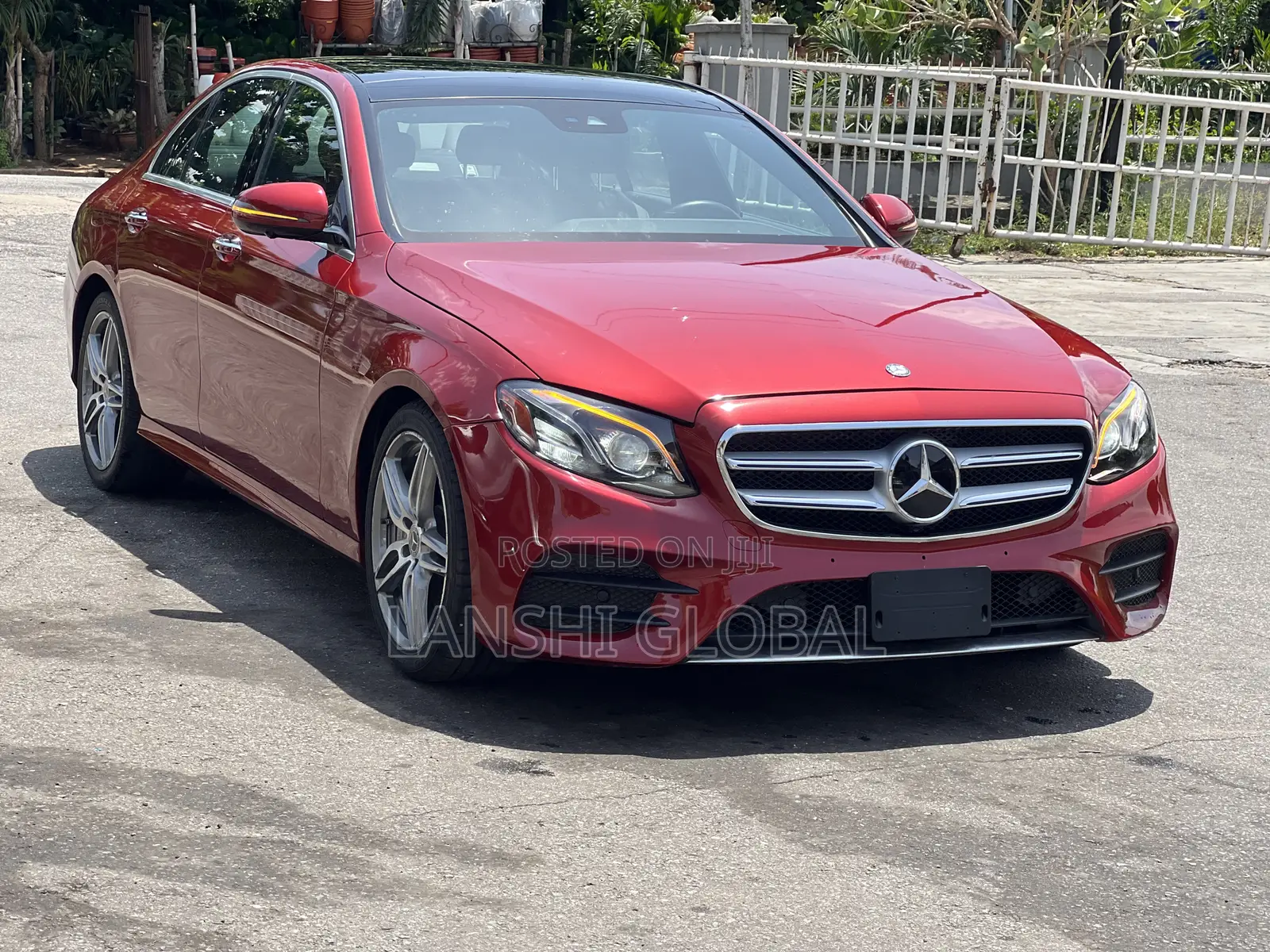 Mercedes-Benz E300 2019 Red