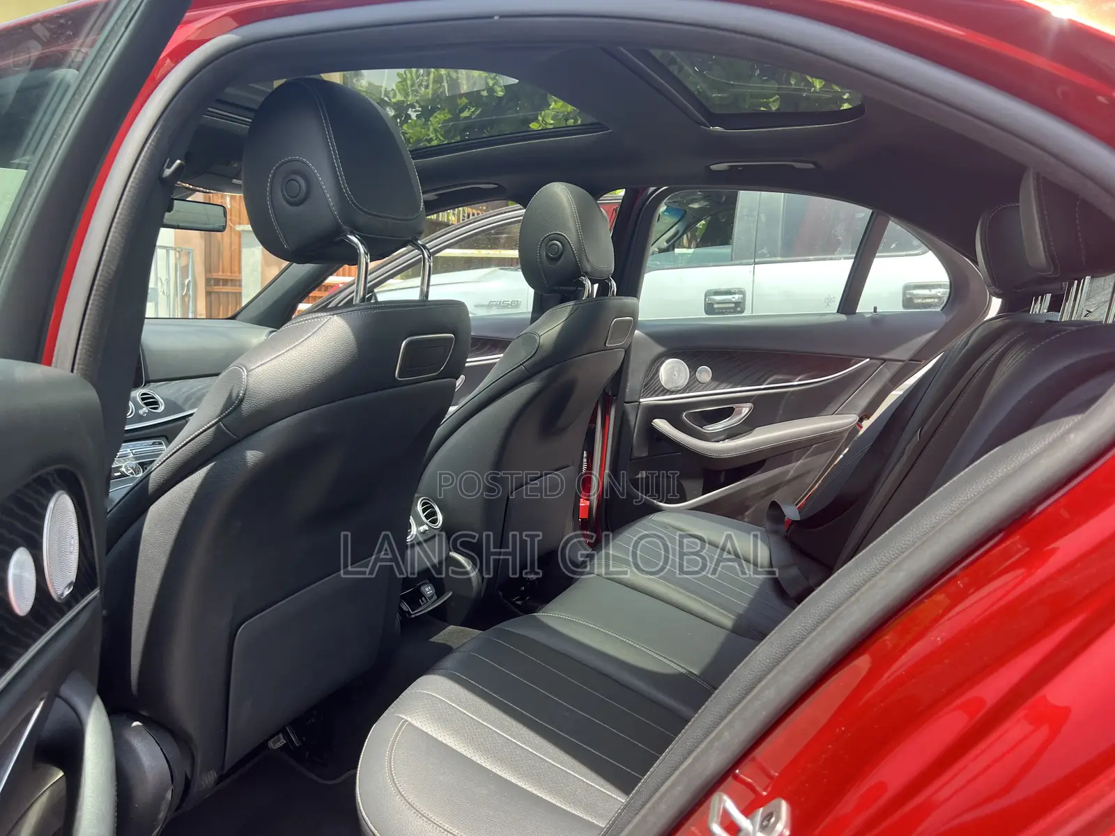 Mercedes-Benz E300 2019 Red