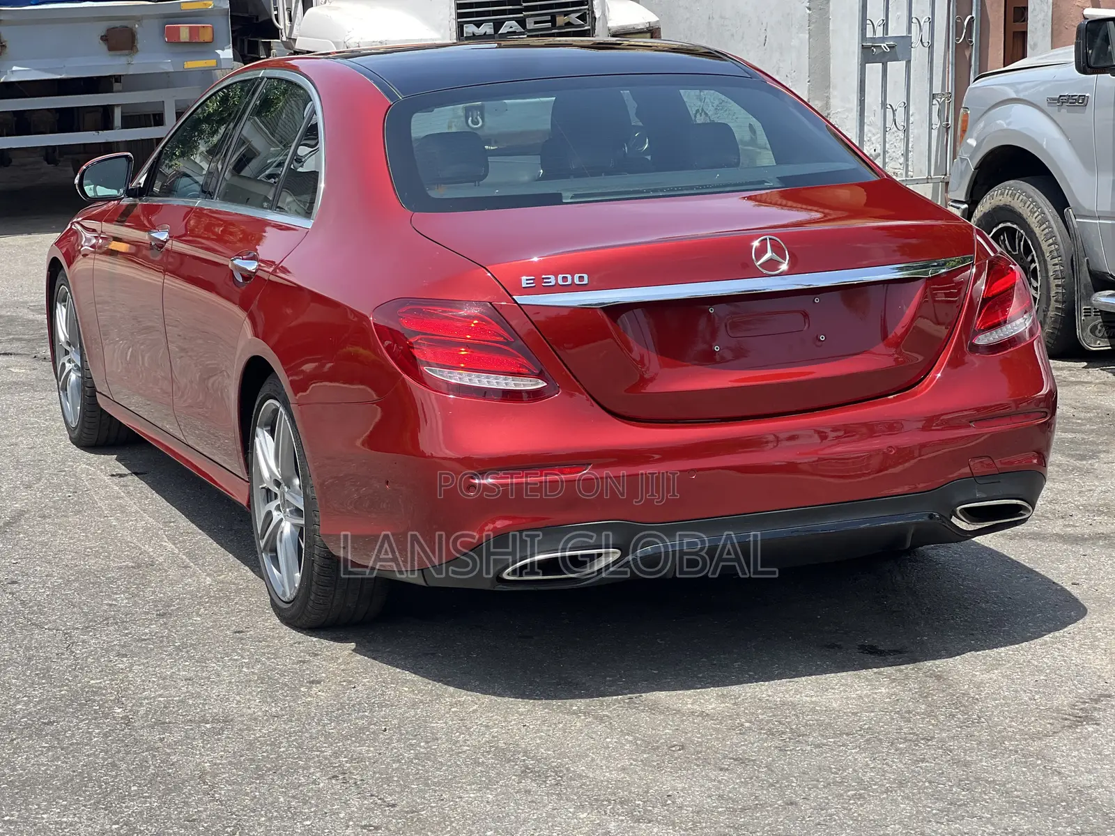 Mercedes-Benz E300 2019 Red