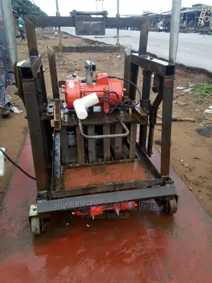 Concrete Block Making Machine