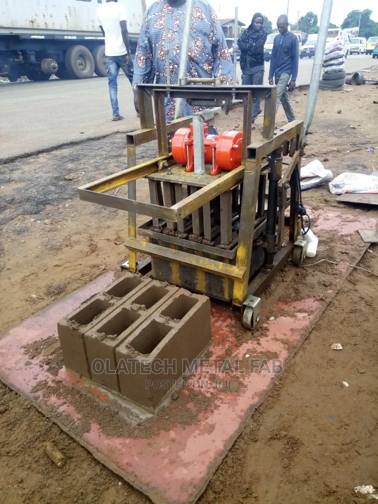 Concrete Block Making Machine