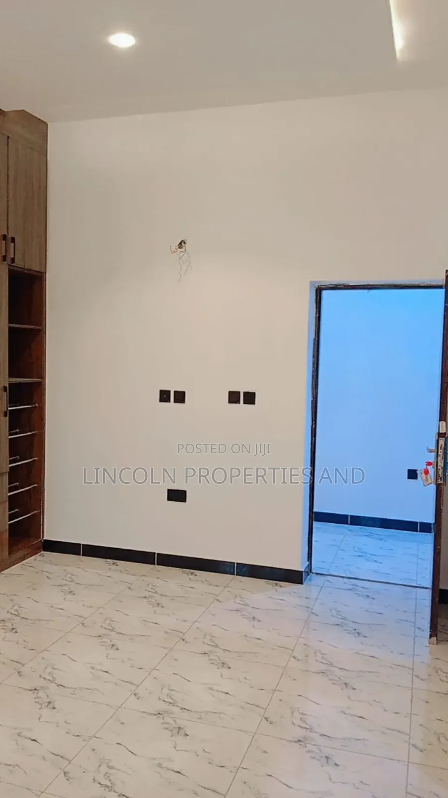 3bdrm Apartment in Shelter Afrique, Uyo for rent