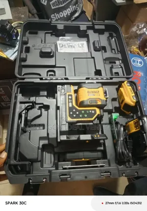 Dewalt Dcle34035 18v Xr 3x360 Remote Control Green Laser
