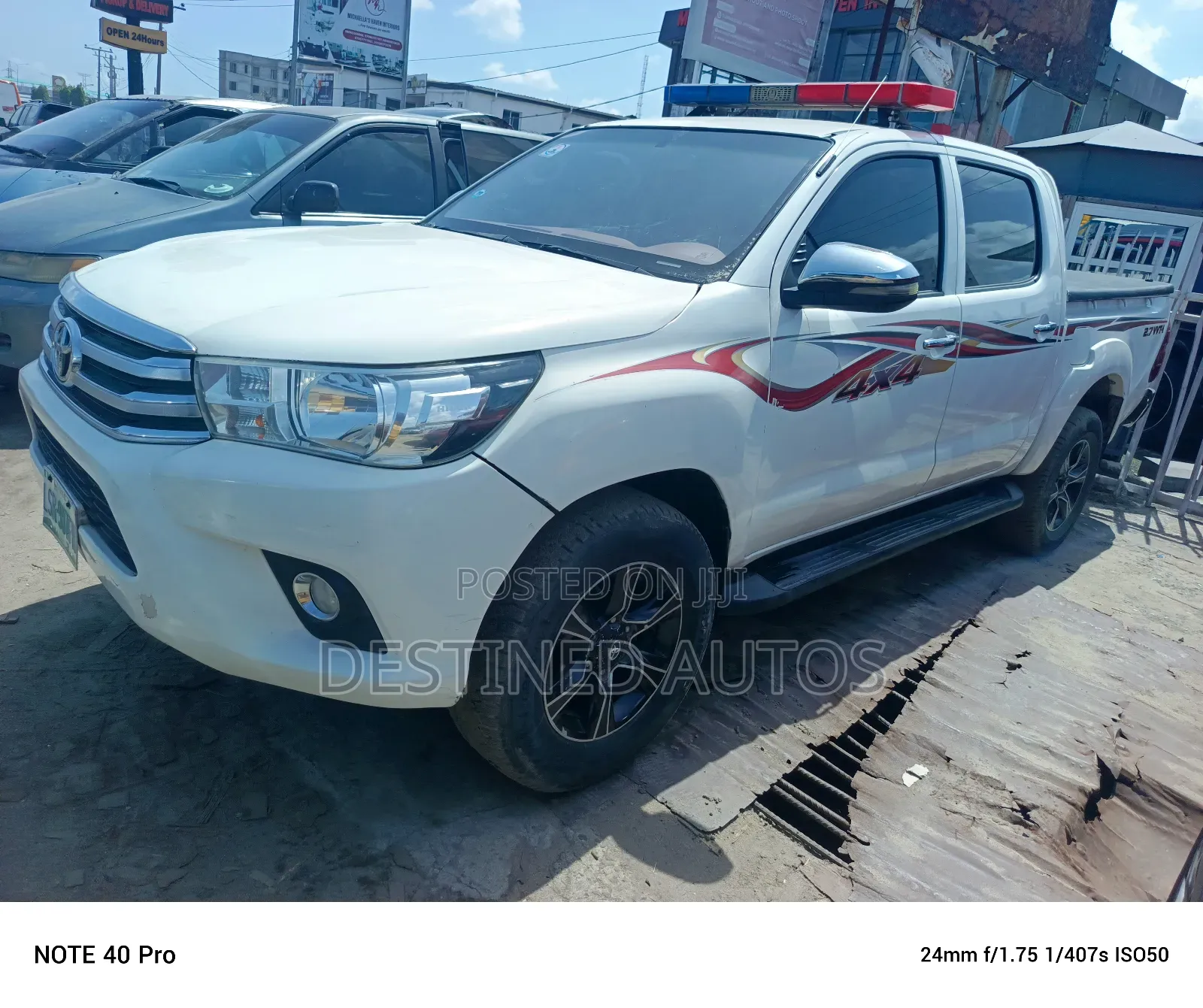 Toyota Hilux 2013 White