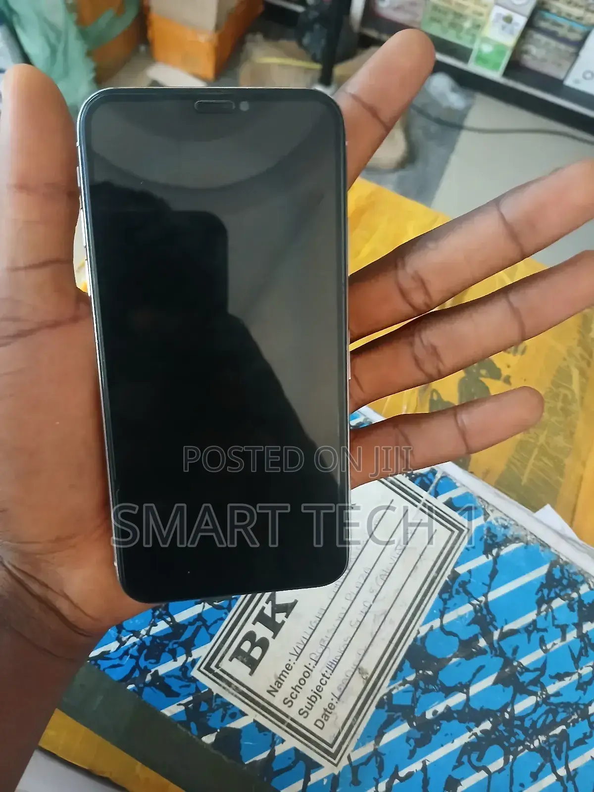 Apple iPhone X 64 GB White