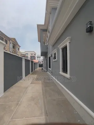 4bdrm Duplex in Apo for rent