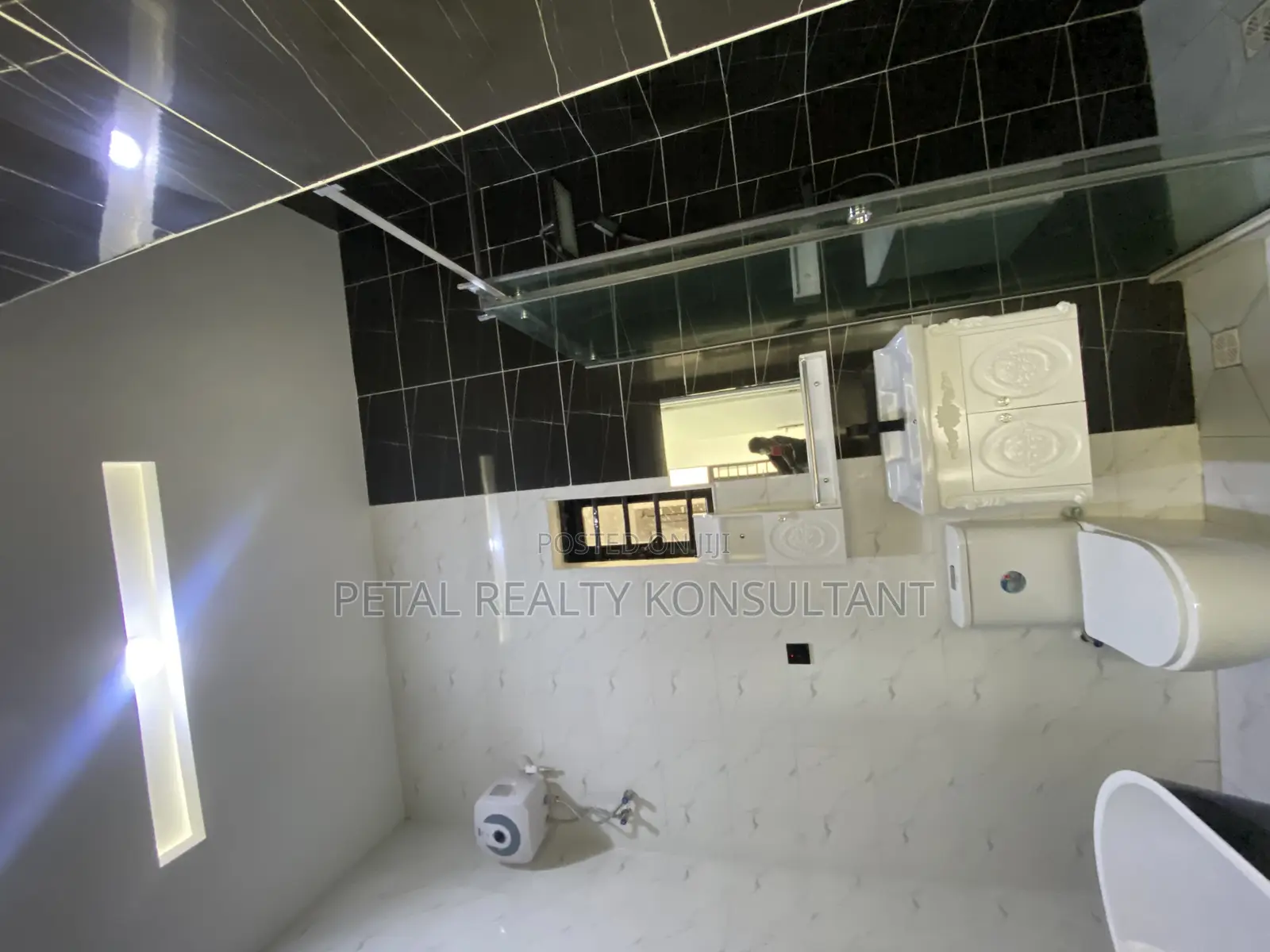 Furnished 5bdrm Duplex in Olokonla, Ajah for sale