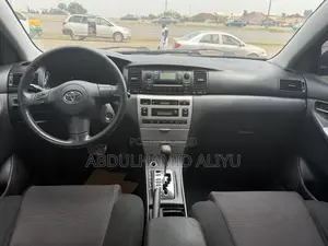Toyota Corolla Liftback 2005 Black