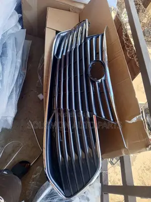 Front Bumper Grill Avalon 2020