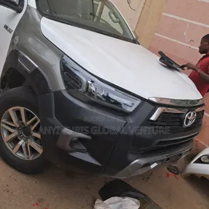 Toyota Hilux Upgrade From 2015 to 2021 Adivection Face