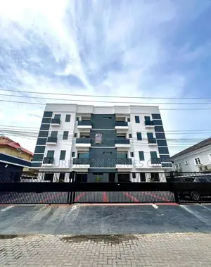 3bdrm Apartment in Lekki Phase 1 for sale