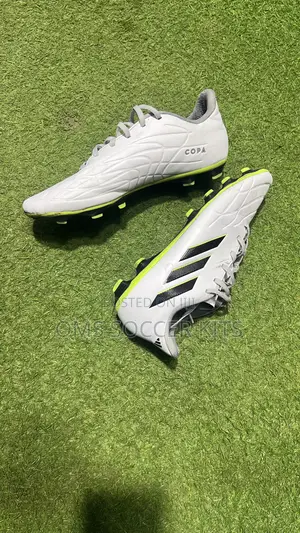 Adidas Copa Pure .4 FXG Football Boots. (43/44)