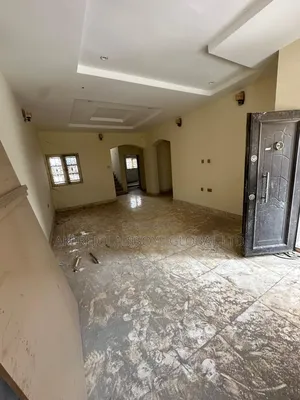 4bdrm Duplex in Jahi Close To for rent