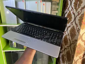 Laptop Acer TravelMate 5740 6GB Intel Core I5 HDD 320GB