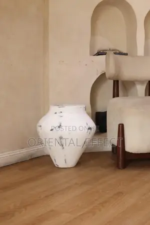Apollo Pot (White Wash)
