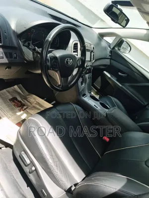Toyota Venza XLE 4dr Wagon AWD (3.5L 6cyl 6A) 2015 Black