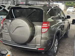 Toyota RAV4 Limited V6 2009 Gray