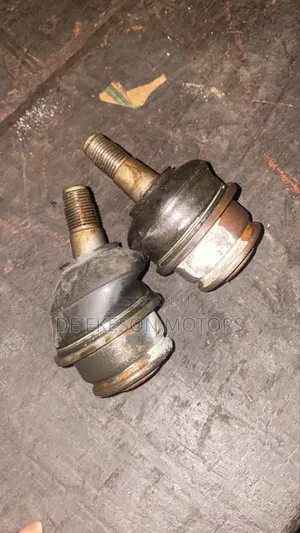 Toyota Hillux Complete Lower Arm 2010 Best Grade